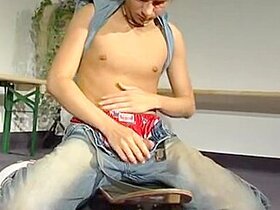 Sweet Naked Boyfriend Gets His Bottom Fucked In The