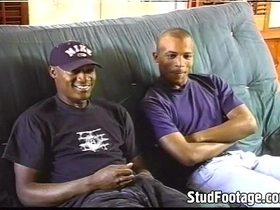 2 black guys fucking in the couch